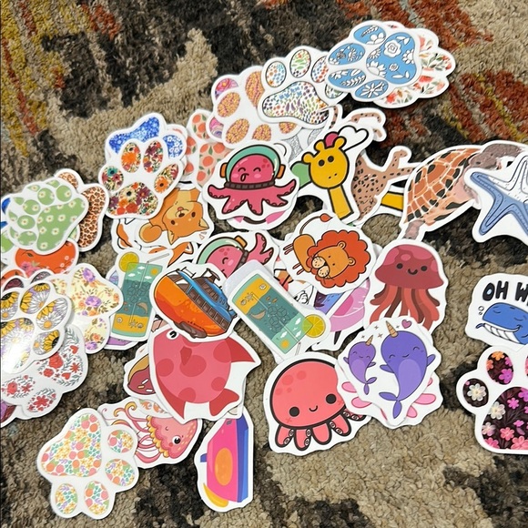 Cute Animal and Paw Print Set of 50 Stickers Above & Under the Sea - Picture 4 of 5